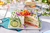 Sandwich cake with cream cheese