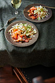 Graved Lachs mit Knollensellerie-Fenchel-Salat