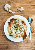 Garlic soup with cheese croutons