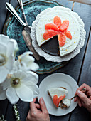 No bake cheesecake with pink grapefruit, sliced