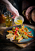 Salat mit Ofengemüse und Honigvinaigrette
