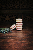 Pink champagne macaroons with dried lavender