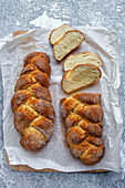 Sweet plaited bread
