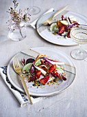 Rote-Bete-Salat mit Radicchio und Ziegenkäsecreme