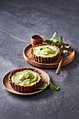Vegan avocado and lime tartlets