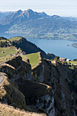 Bergpanorama von der Rigi mit Vierwaldstättersee, Luzern, Schweiz