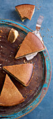 Cinnamon tart with almonds