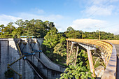 Die Staumauer von Cachi zur Energiegewinnung, Valle de Orosi, Costa Rica, Zentralamerika, Amerika