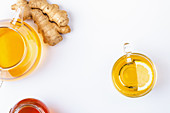 Ingwertee mit Zitrone und Honig gegen Erkältungskrankheiten