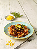 Tomato rice with Cheddar cheese and rosemary