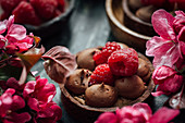Chocolate tartlets with raspberries
