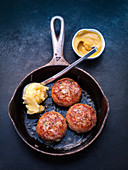 Meatballs with mustard and mashed potatoes