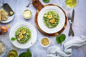 Spinach risotto with grilled scallops