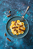 Cottage cheese with banana and caramel