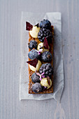 Berry brioche with white chocolate and ginger cream