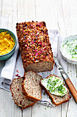 Protein bread with herb quark