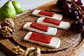 Premium organic goat cheese with quince bread