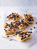 Westphalian coffee cake slices with currant and sugar nibs