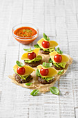 Mini burger skewers with cheese