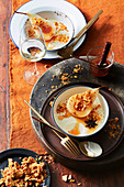 Joghurt-Panna-Cotta mit Zitronenmyrte (Flinders Island, Australien)
