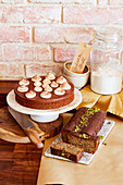 Buchweizen-Schoko-Torte und Zucchini-Nuss-Kuchen (glutenfrei)