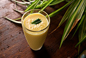 Mango Lassi prepare