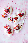 Vegan strawberry 'meringues' with coconut cream