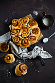 Cinnamon rolls with frosting