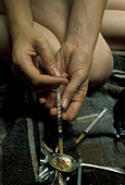Preparing heroin for injection