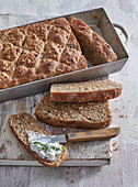 Spelt bread with seeds