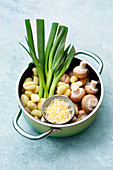 Zutaten für Gnocchi mit Pilzrahmsauce (One Pot Pasta)