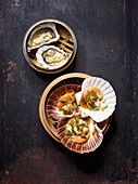 Steamed oysters and scallops with soy sauce