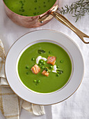 Pea soup with salmon