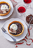 Tartlets with chocolate cream and whipped cream