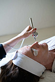 Hyperbaric oxygen facial treatment