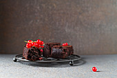 Brownies with currants