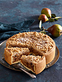 Pie with caramel pears