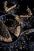 Hazelnut cake with brittle