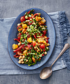 Turkish tomato salad with chickpeas and mint