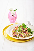 'Chopped Salad' vom Brathähnchen mit dreierlei Kohl und Paprika