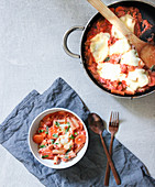 One pot pasta with vegetarian 'bolognese'