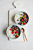 Vegan coconut rice pudding with berries