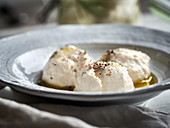 Vegan homemade 'mozzarella'