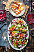 Rote-Bete-Salat mit Halloumi und Cranberry-Vinaigrette