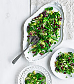 Grüner Bohnensalat mit Avocado, Brokkoli und Brunnenkresse