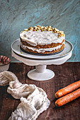 Carrot cake with cashews