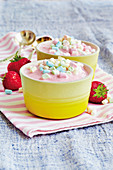 Frozen strawberry yoghurt with mini marshmallows