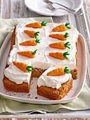 Carrot tray cake with lemon cream