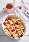 Gratinated pancakes with raspberries