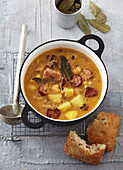 Suppe mit Sauerkraut und Pilzen aus der Mährischen Walachei